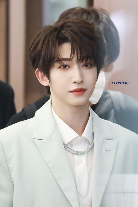 刘宇的照片,光影中的魅力瞬间